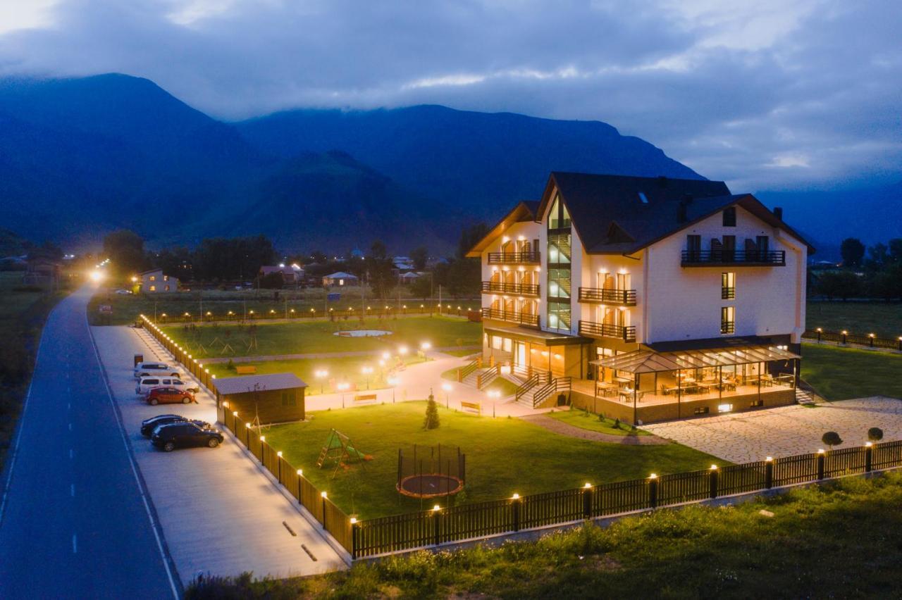Suatis Resort Kazbegi Esterno foto