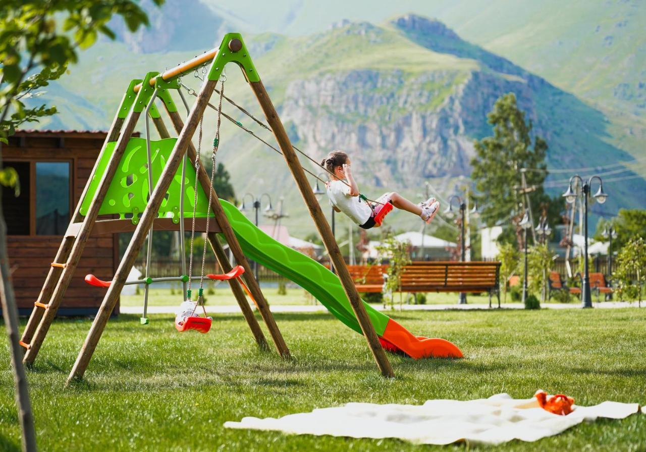 Suatis Resort Kazbegi Esterno foto